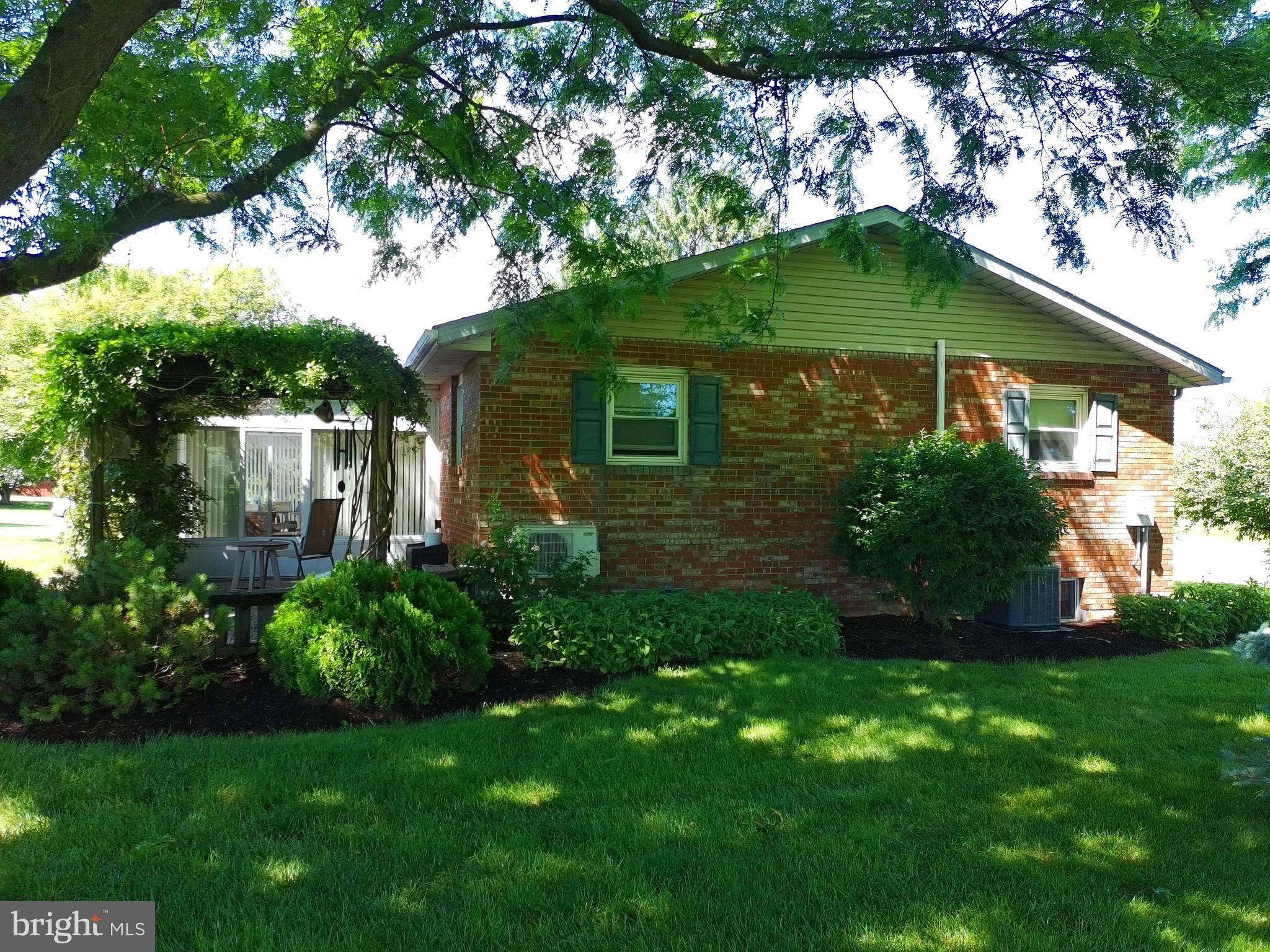 15 LIPPIZAN DRIVE