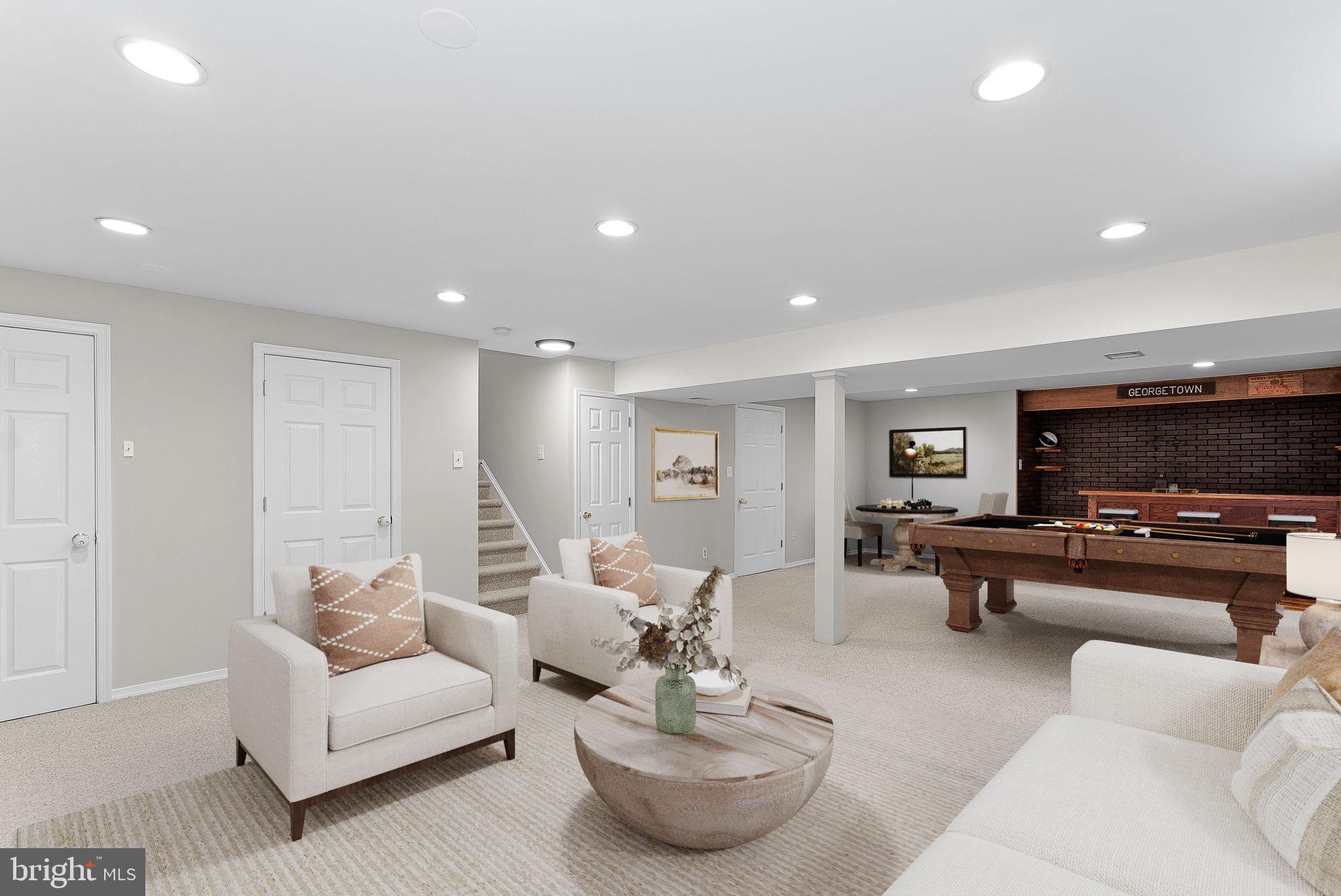 SOUTH RIDING - Residential