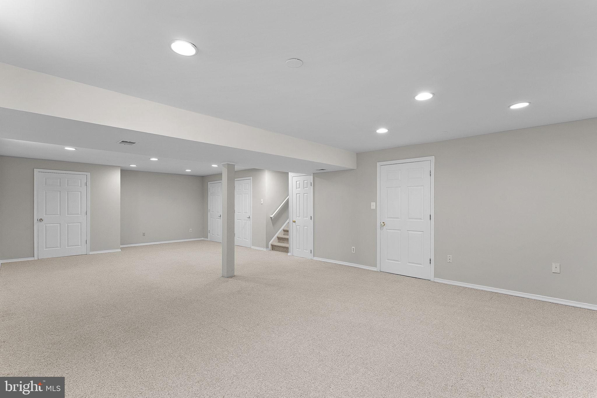 SOUTH RIDING - Residential