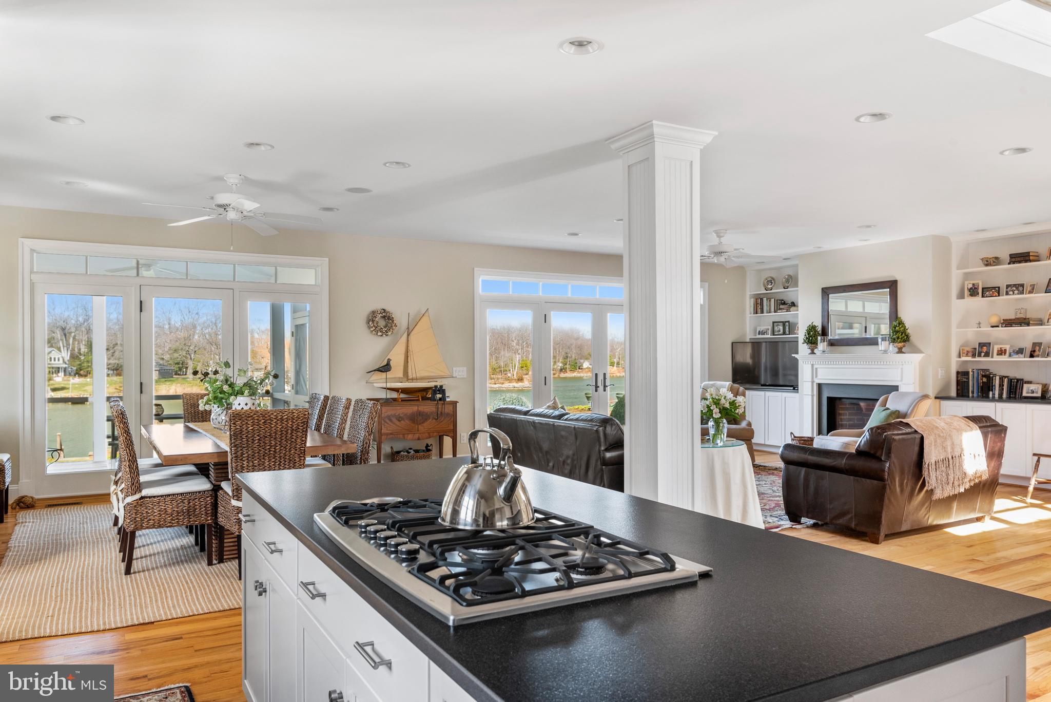 WHITEHALL BEACH - Residential