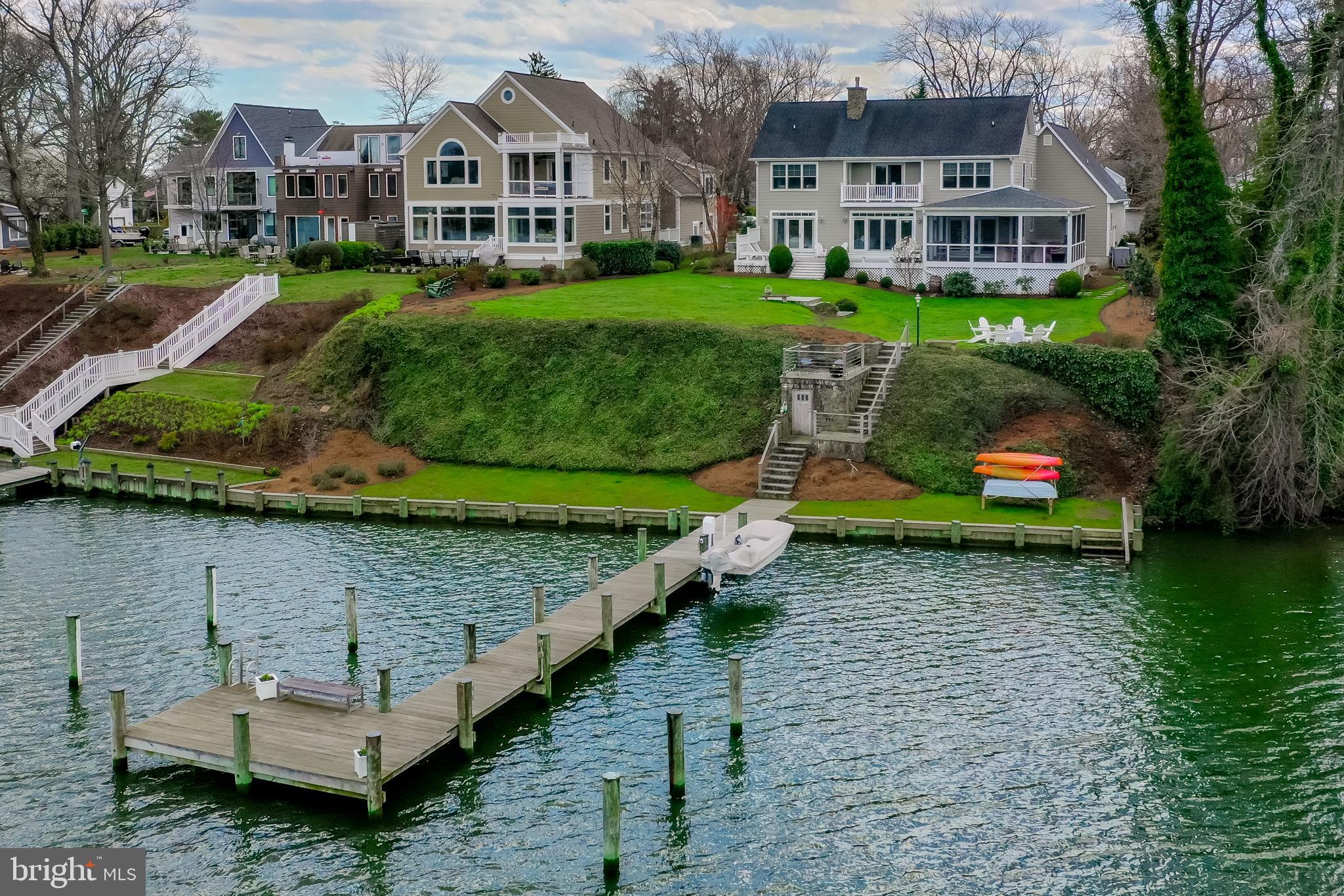 WHITEHALL BEACH - Residential