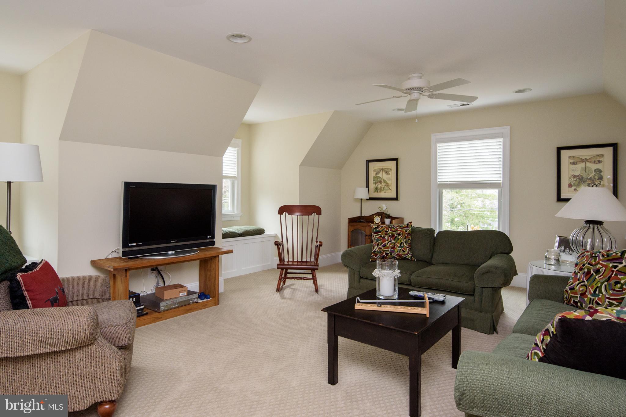 WHITEHALL BEACH - Residential