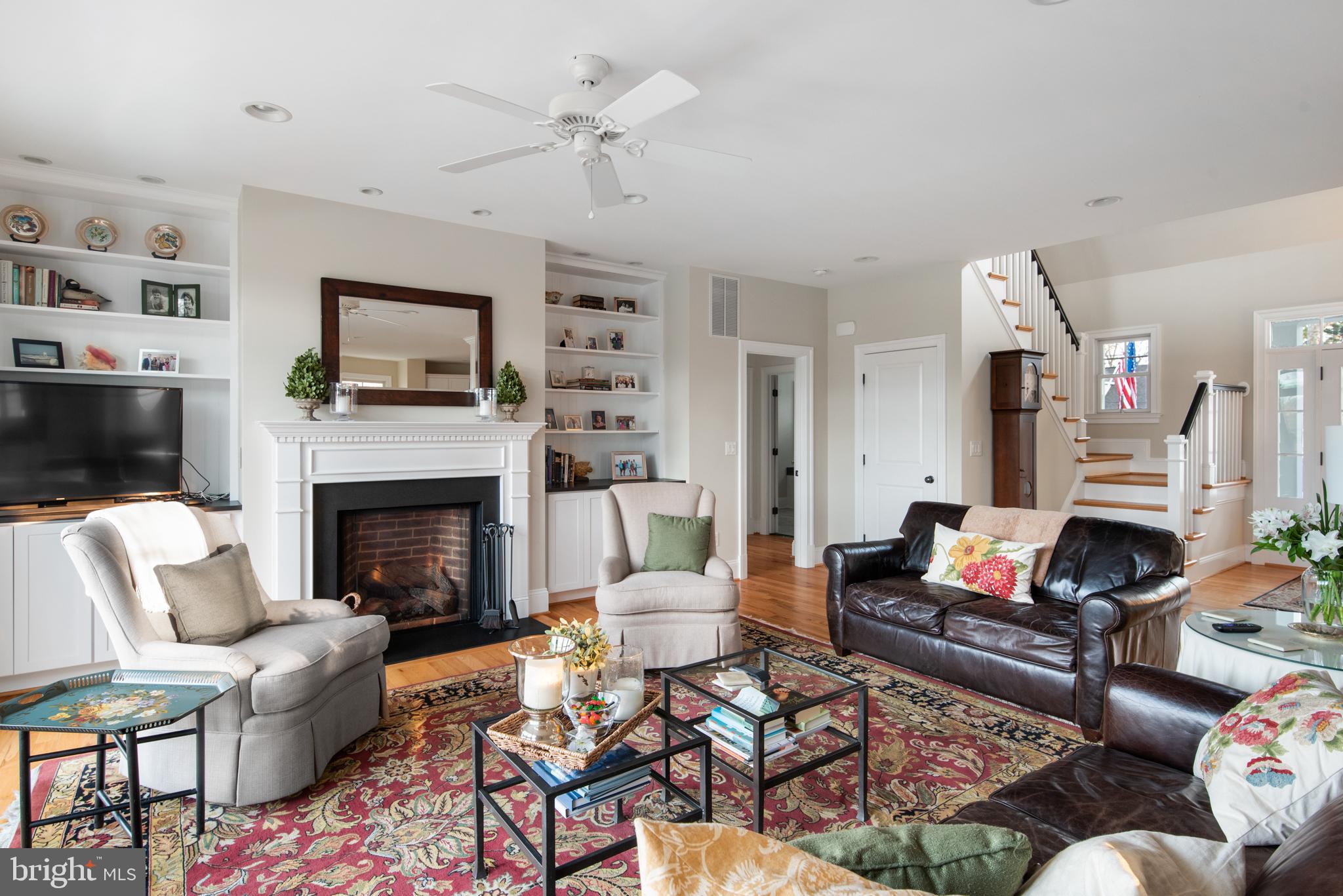 WHITEHALL BEACH - Residential