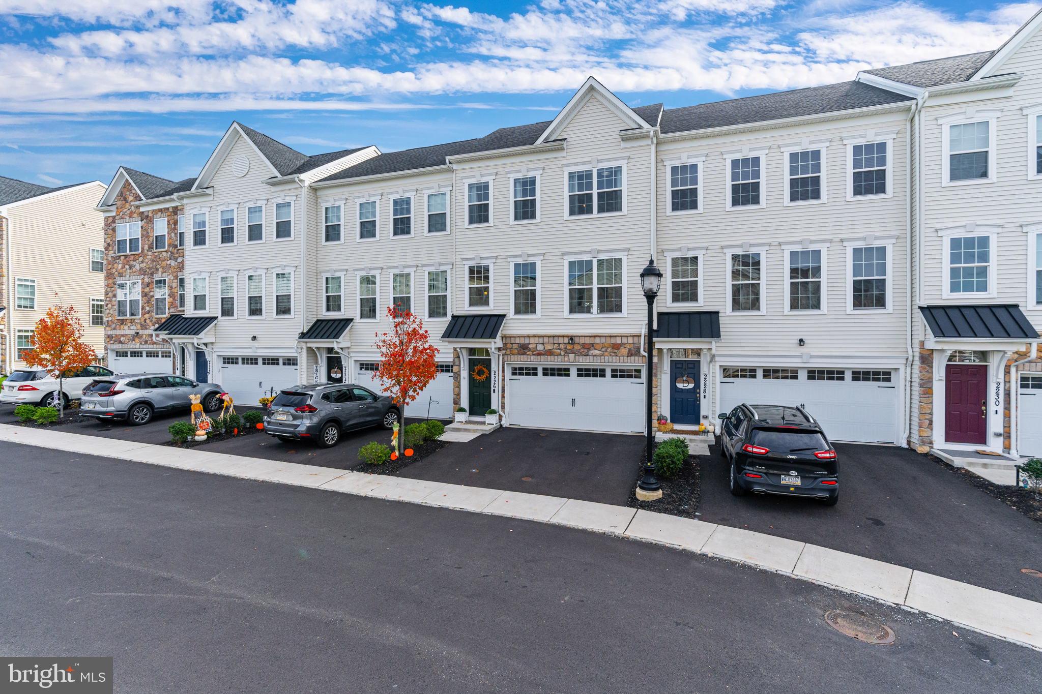 HIGH GROVE - Residential