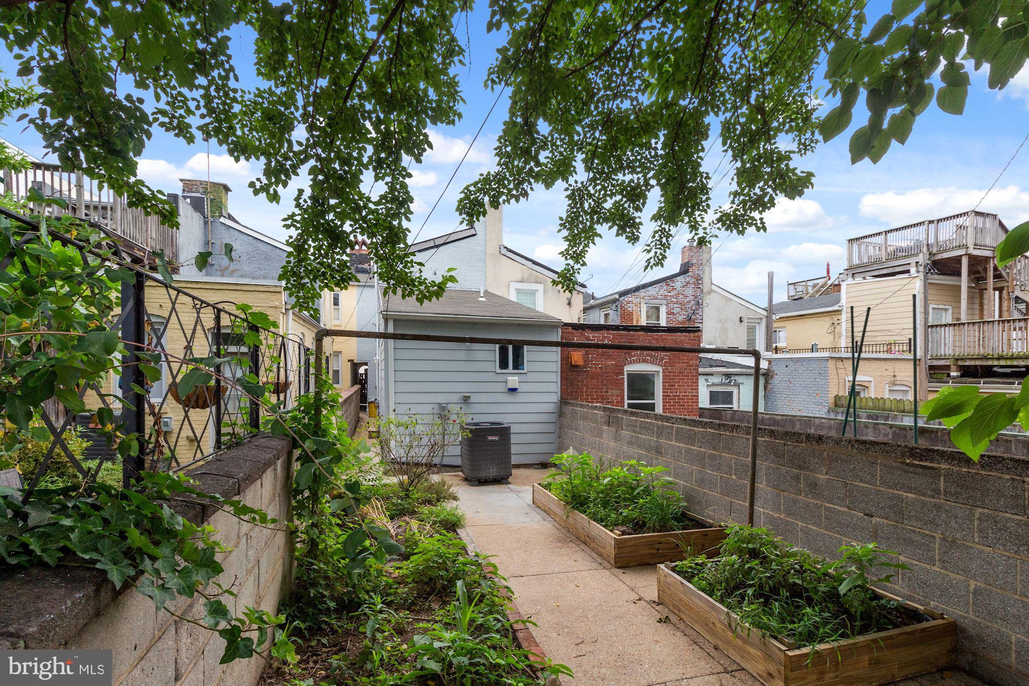 FELLS POINT HISTORIC DISTRICT - Residential