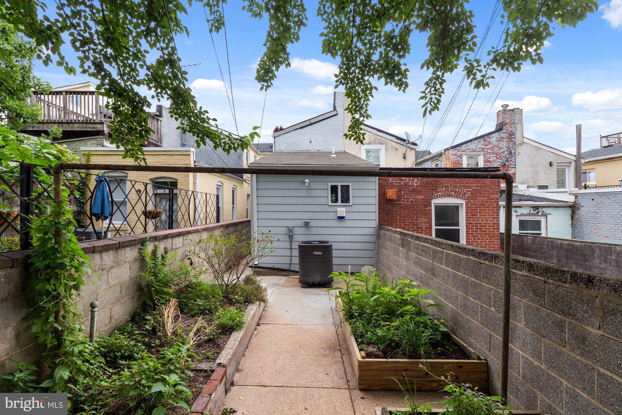 FELLS POINT HISTORIC DISTRICT - Residential