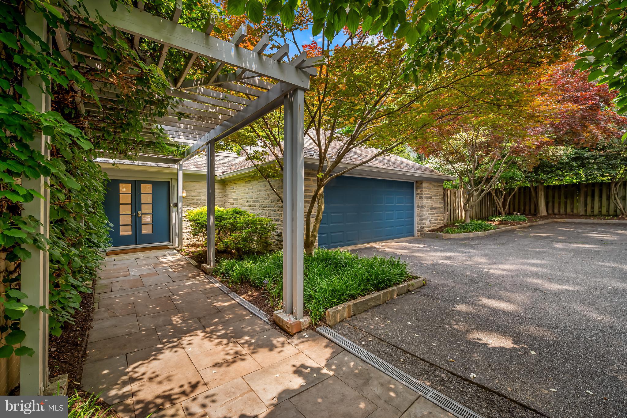 6 MEADOW ROAD