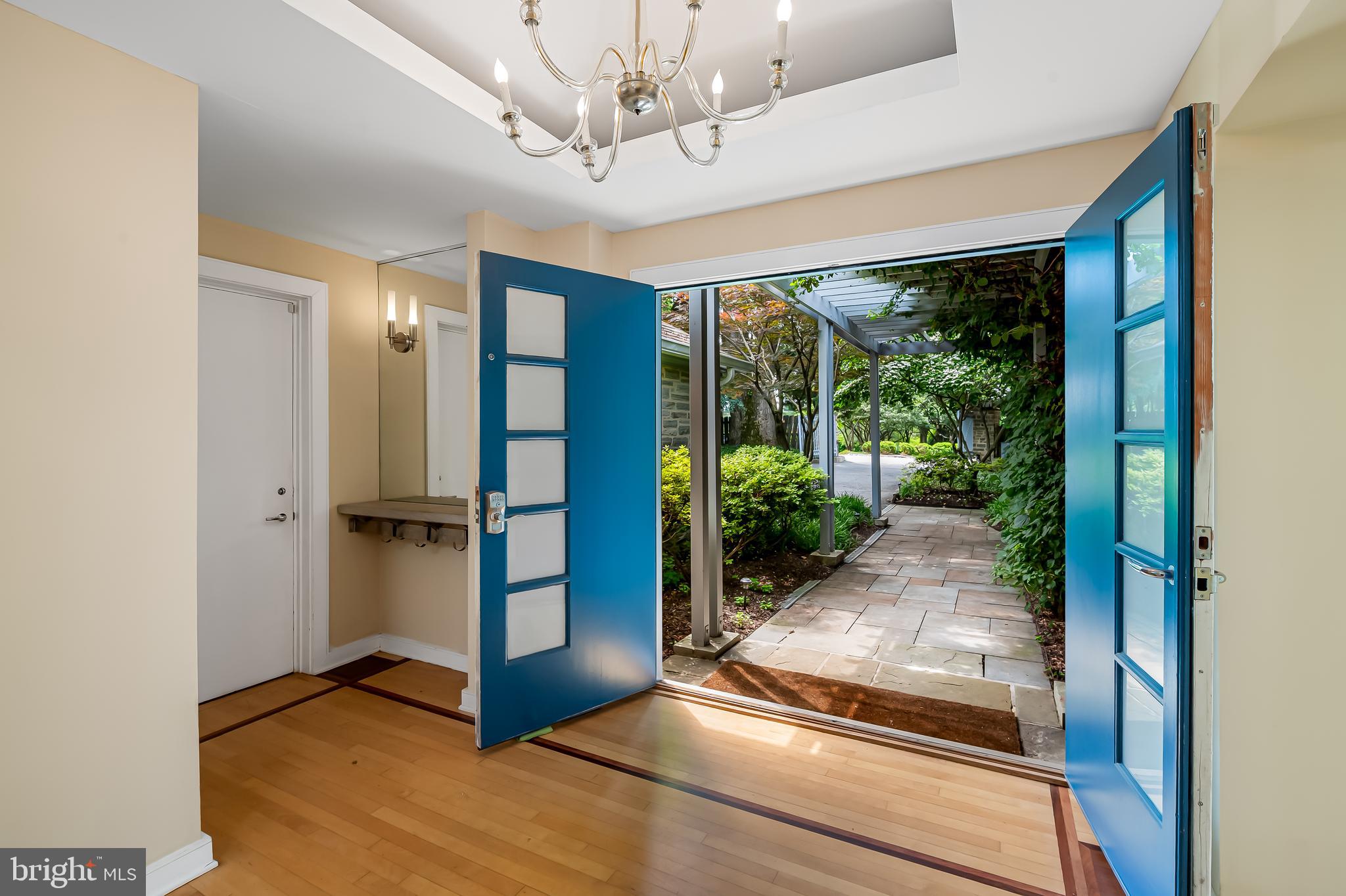 6 MEADOW ROAD