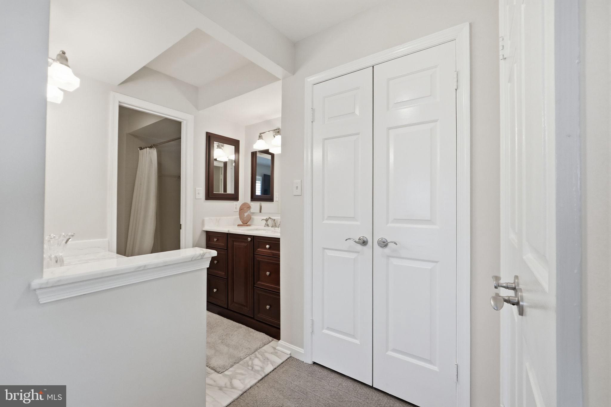 MADISON OF MCLEAN - Residential