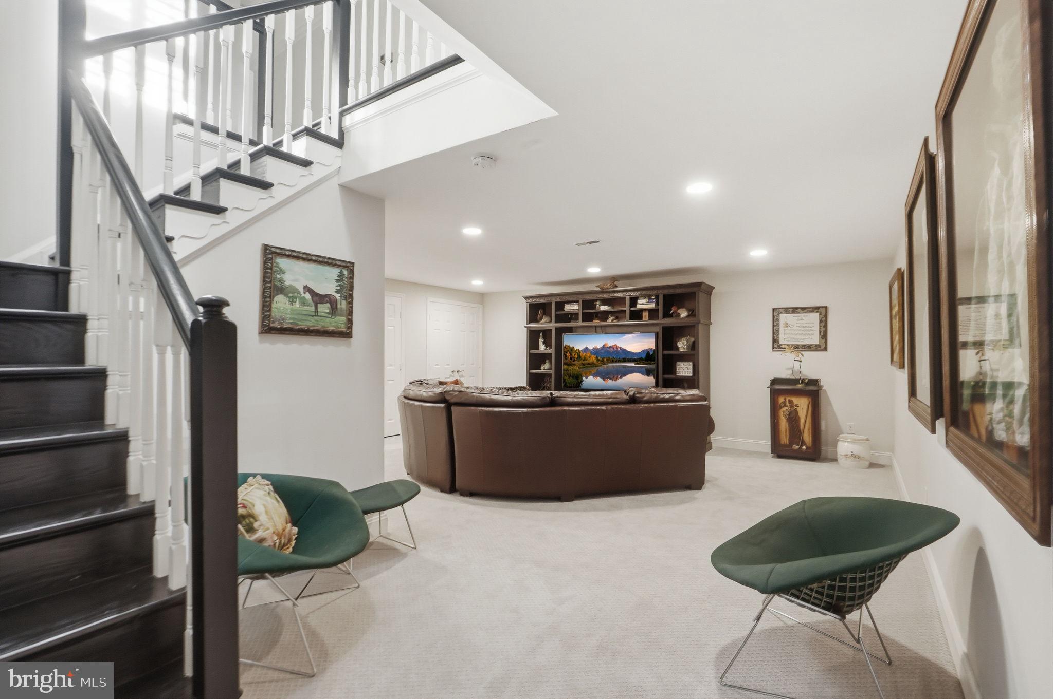 MADISON OF MCLEAN - Residential