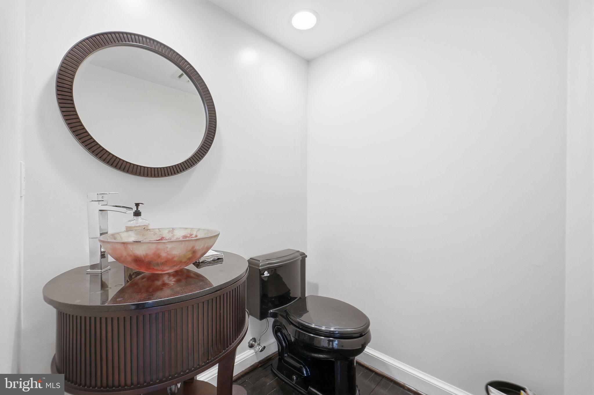 MADISON OF MCLEAN - Residential