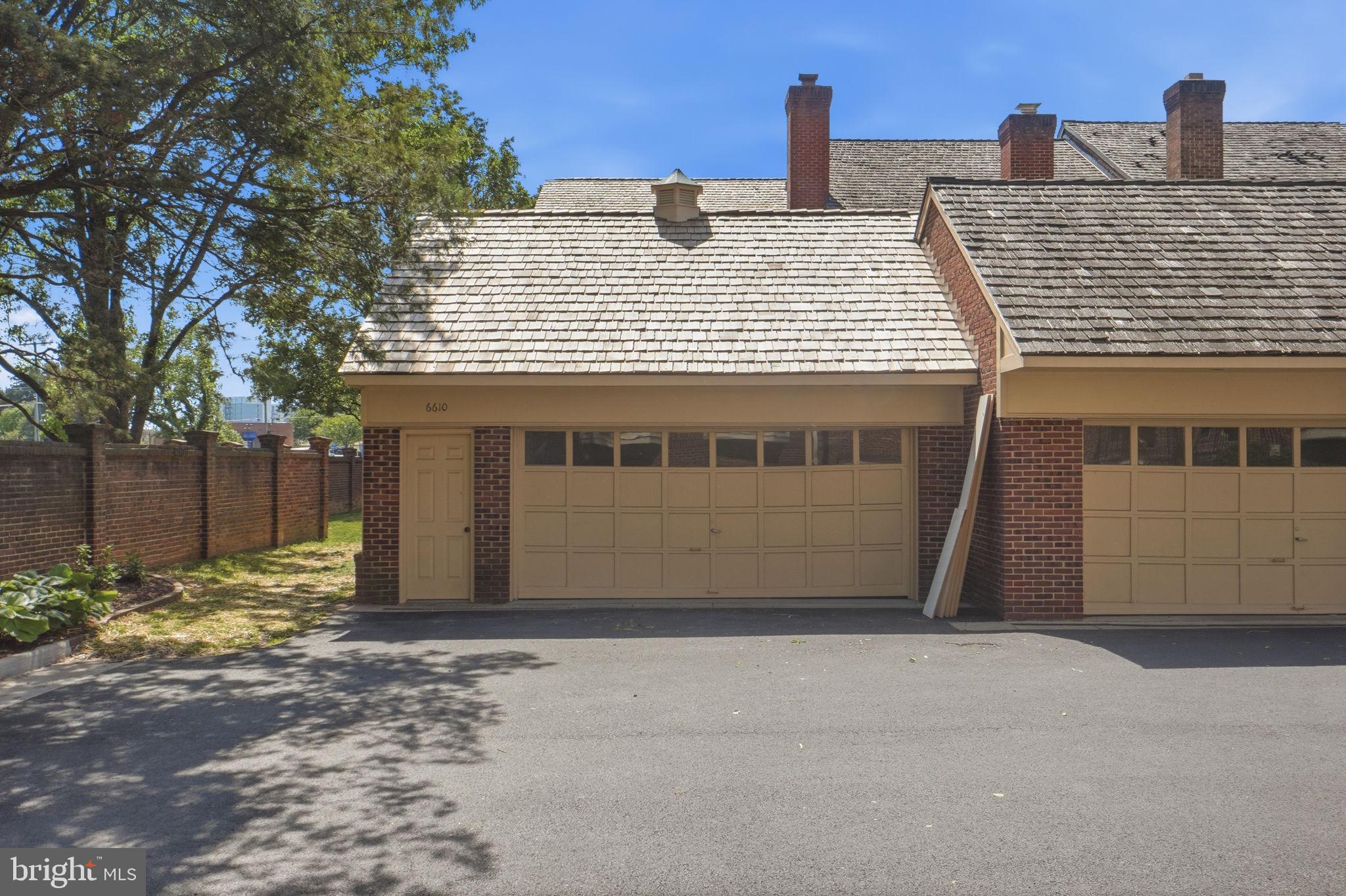 MADISON OF MCLEAN - Residential