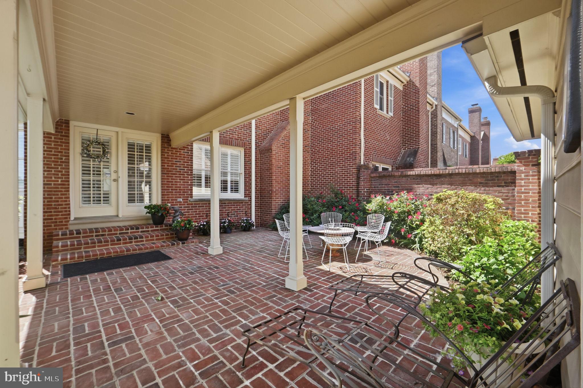 MADISON OF MCLEAN - Residential
