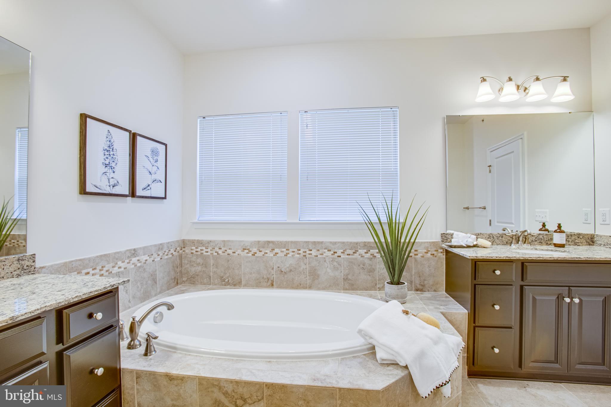 POTOMAC SHORES - Residential