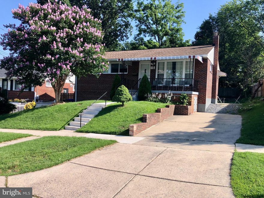Dear fellow agents:    House can be shown all day on SATURDAY***    Sunday thru Friday from 9:00 am to 11:00 am:,  and door will be open be Occupant.   Well kept Rambler with Full basement with a full bathroom.   Hardwood floors and nice back yard.              Seller prefer Cardinal Title Group!!!        Please call listing agent for showings. appointment.