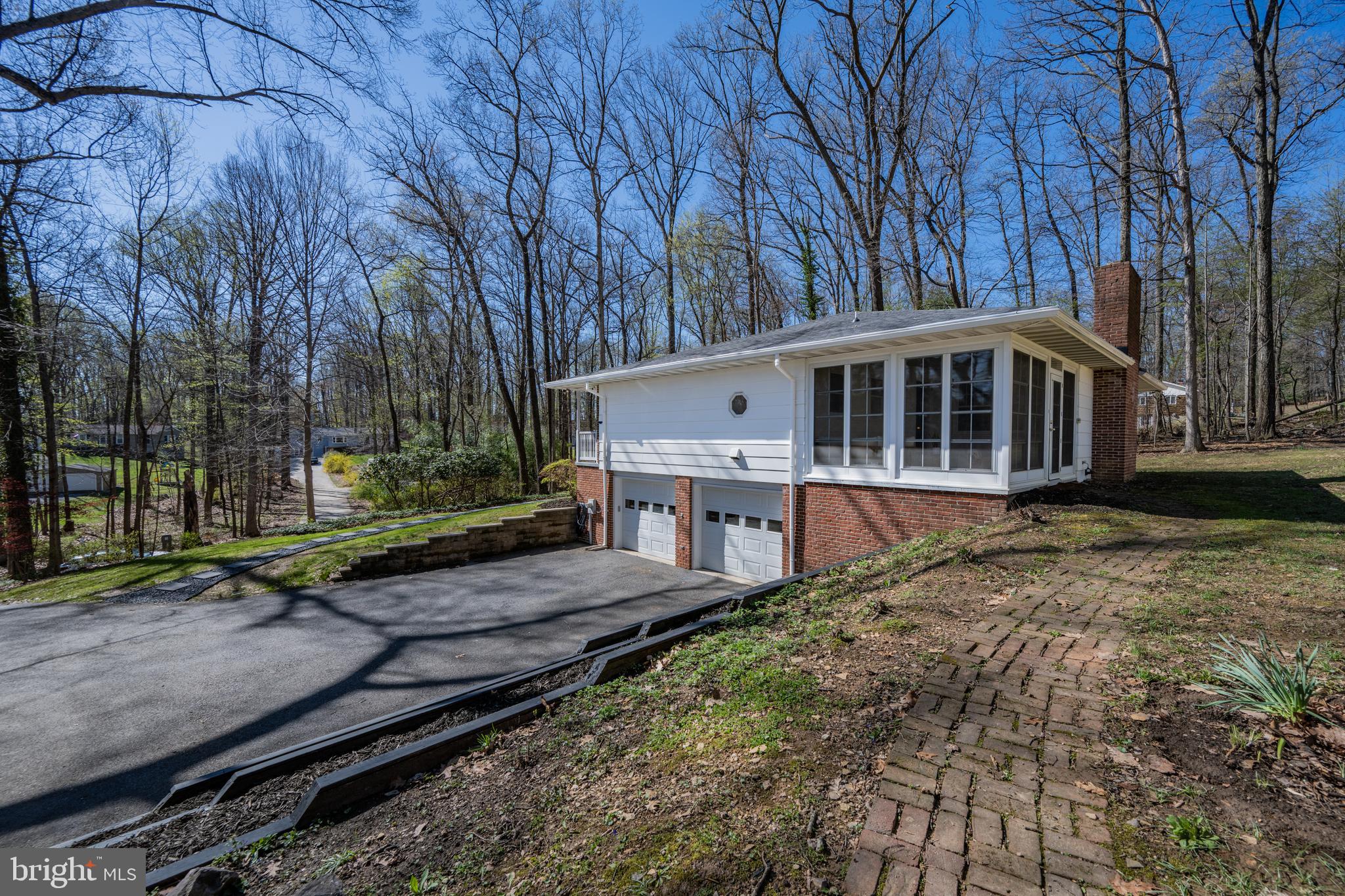 932 WESTERN CHAPEL ROAD