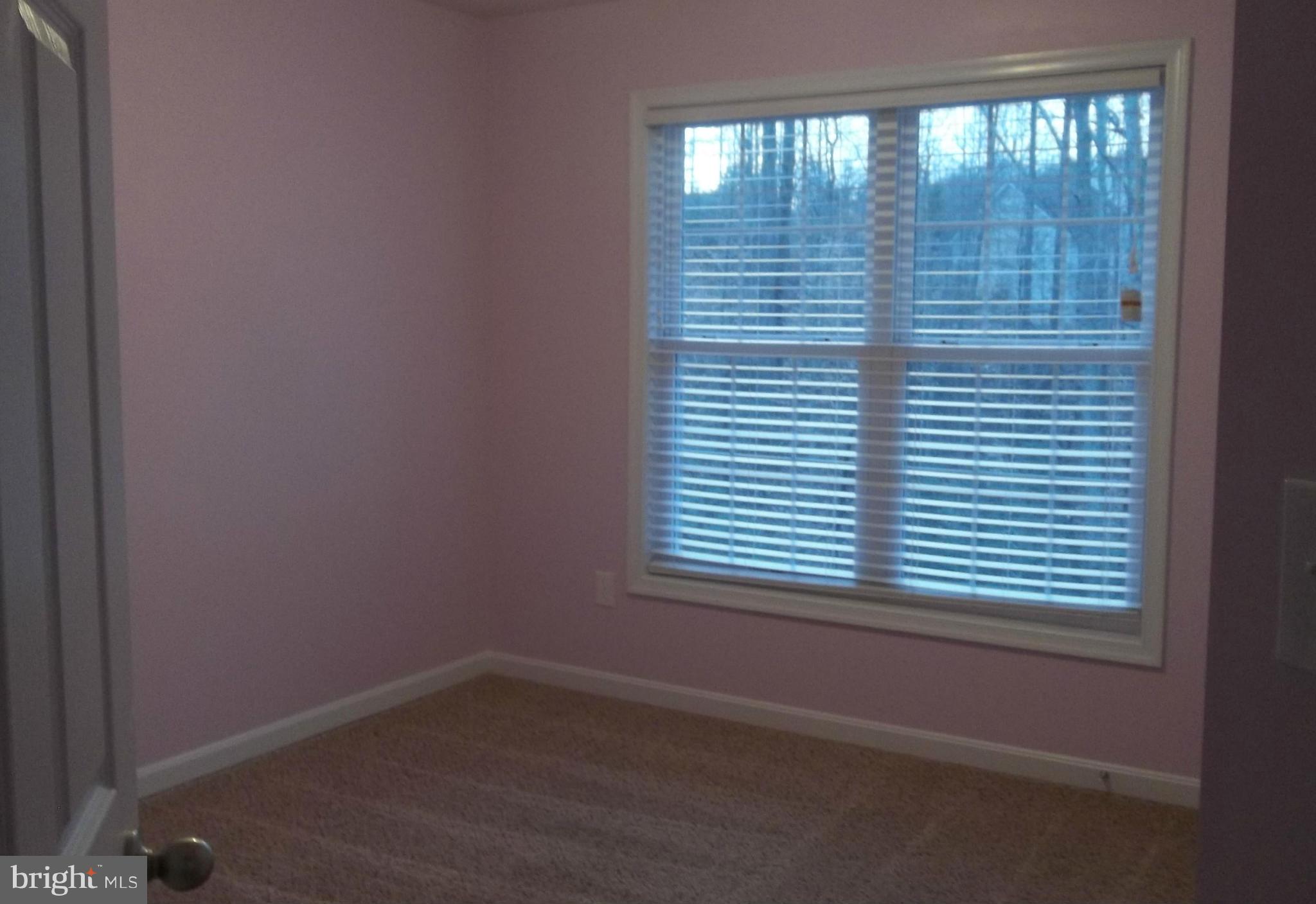 PRESIDENTIAL LAKES - Residential Lease