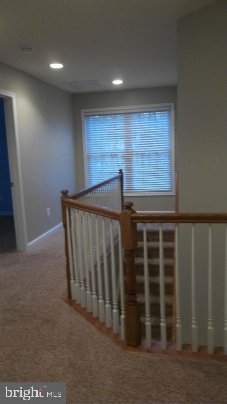 PRESIDENTIAL LAKES - Residential Lease