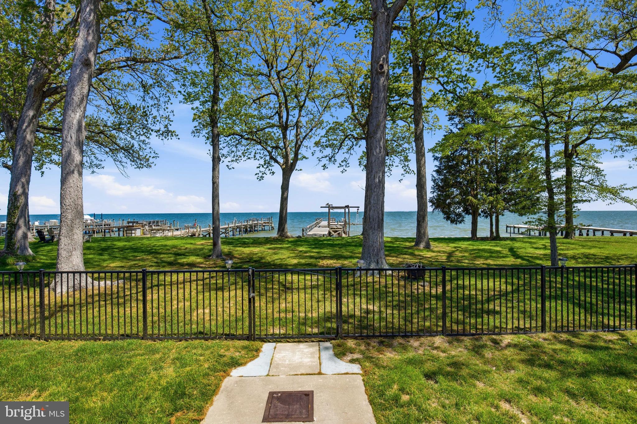 NORTH BEACH PARK - Residential