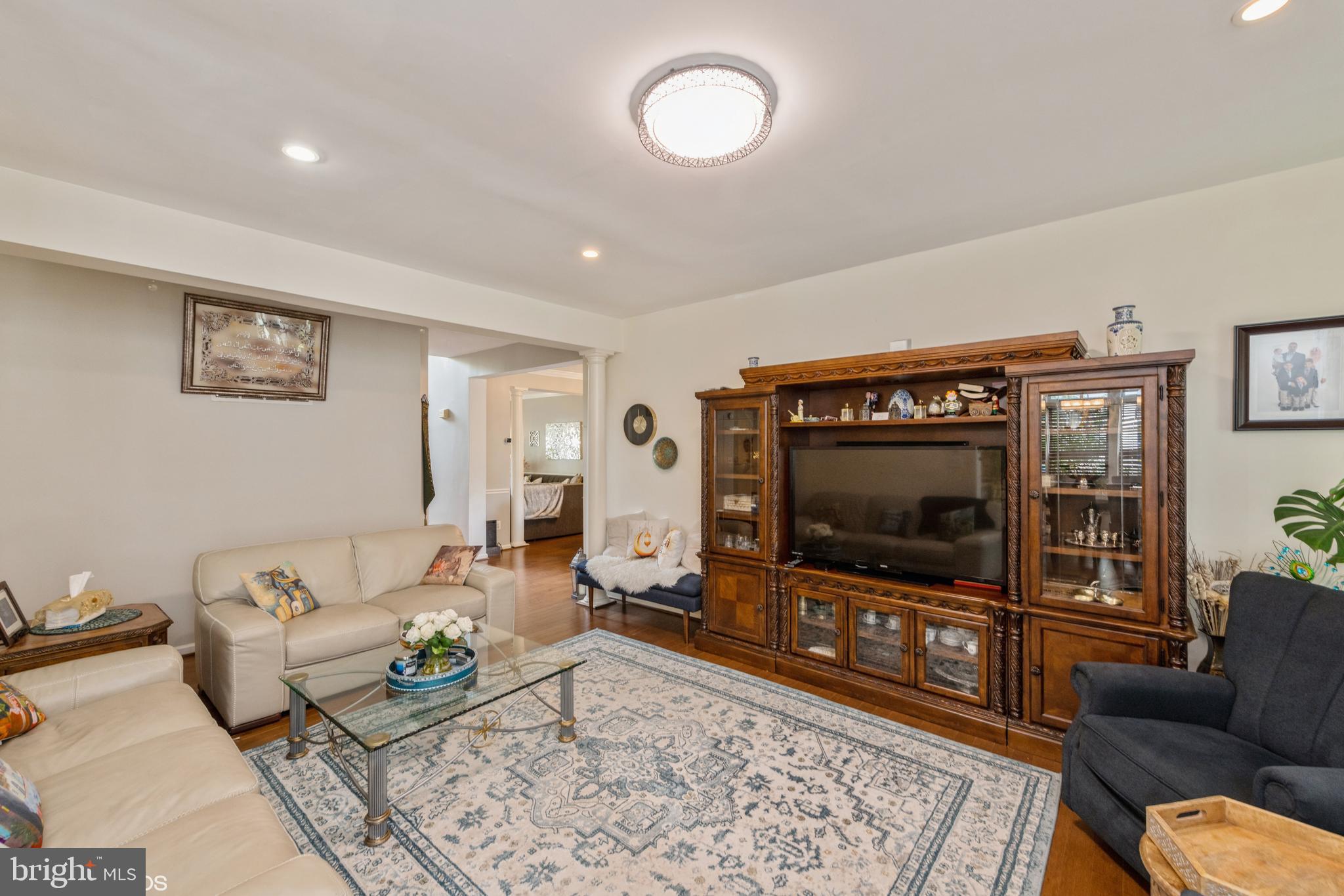 SOUTH RIDING - Residential Lease