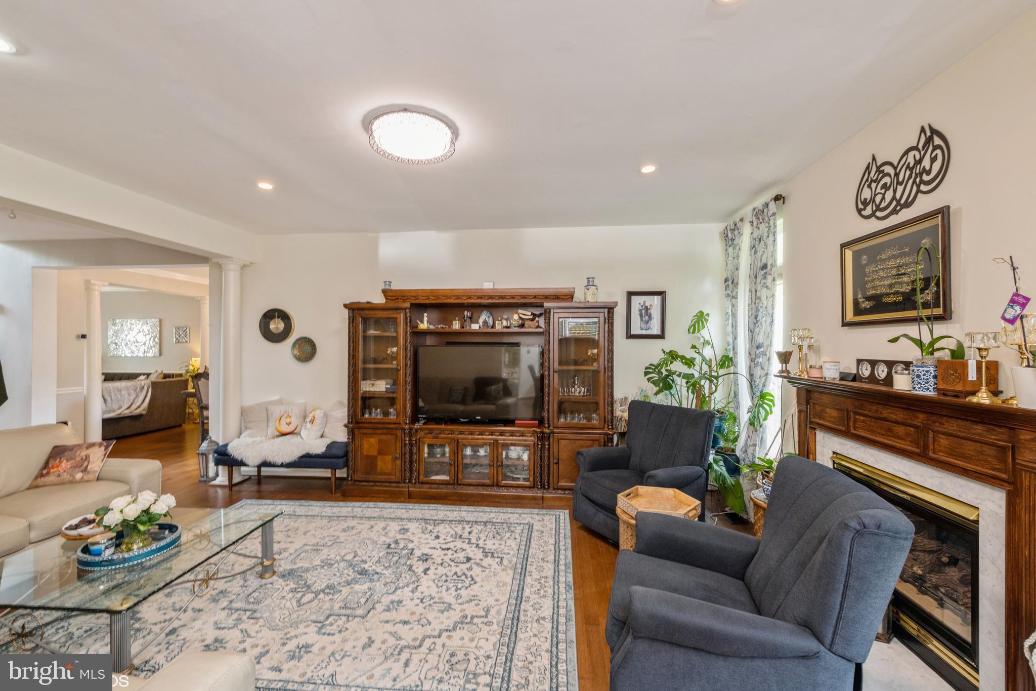 SOUTH RIDING - Residential Lease