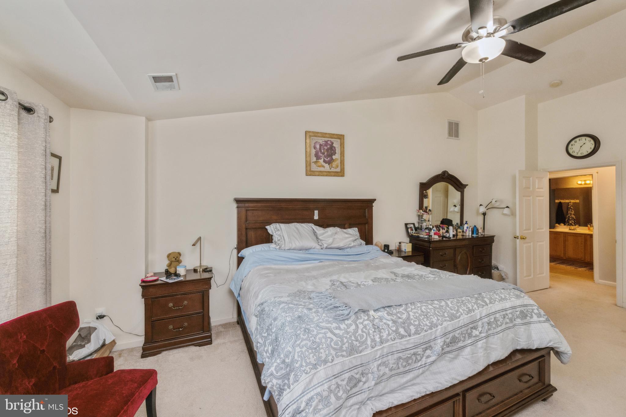 SOUTH RIDING - Residential Lease