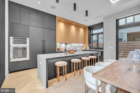 Townhouse For Rent - 110 S Bonsall Street<br/> Philadelphia County, PHILADELPHIA, PA 19103