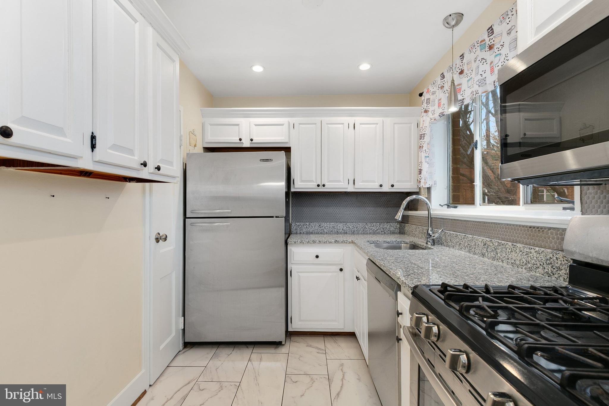 PARKSIDE CONDOMINIUMS - Residential