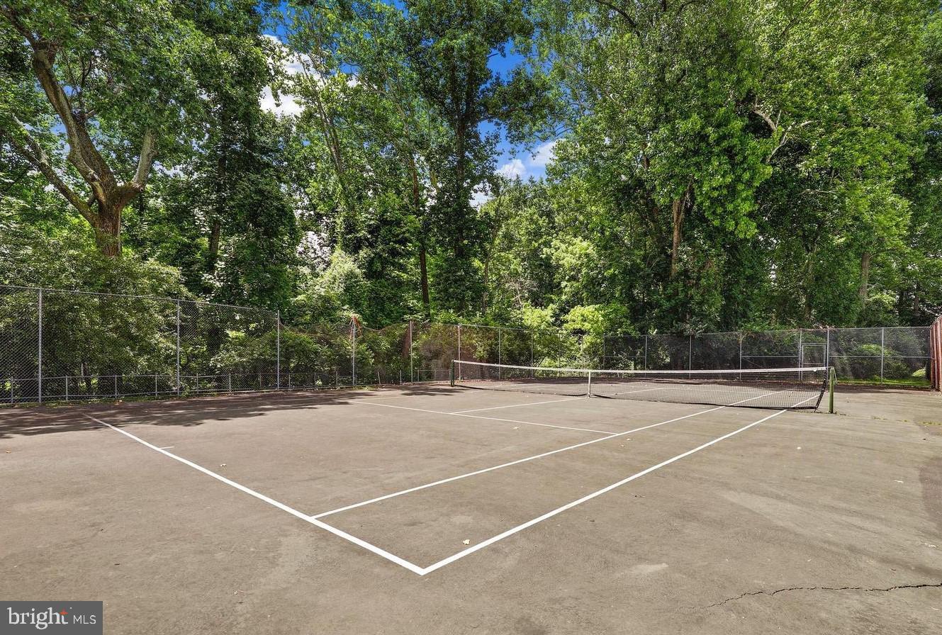 PARKSIDE CONDOMINIUMS - Residential