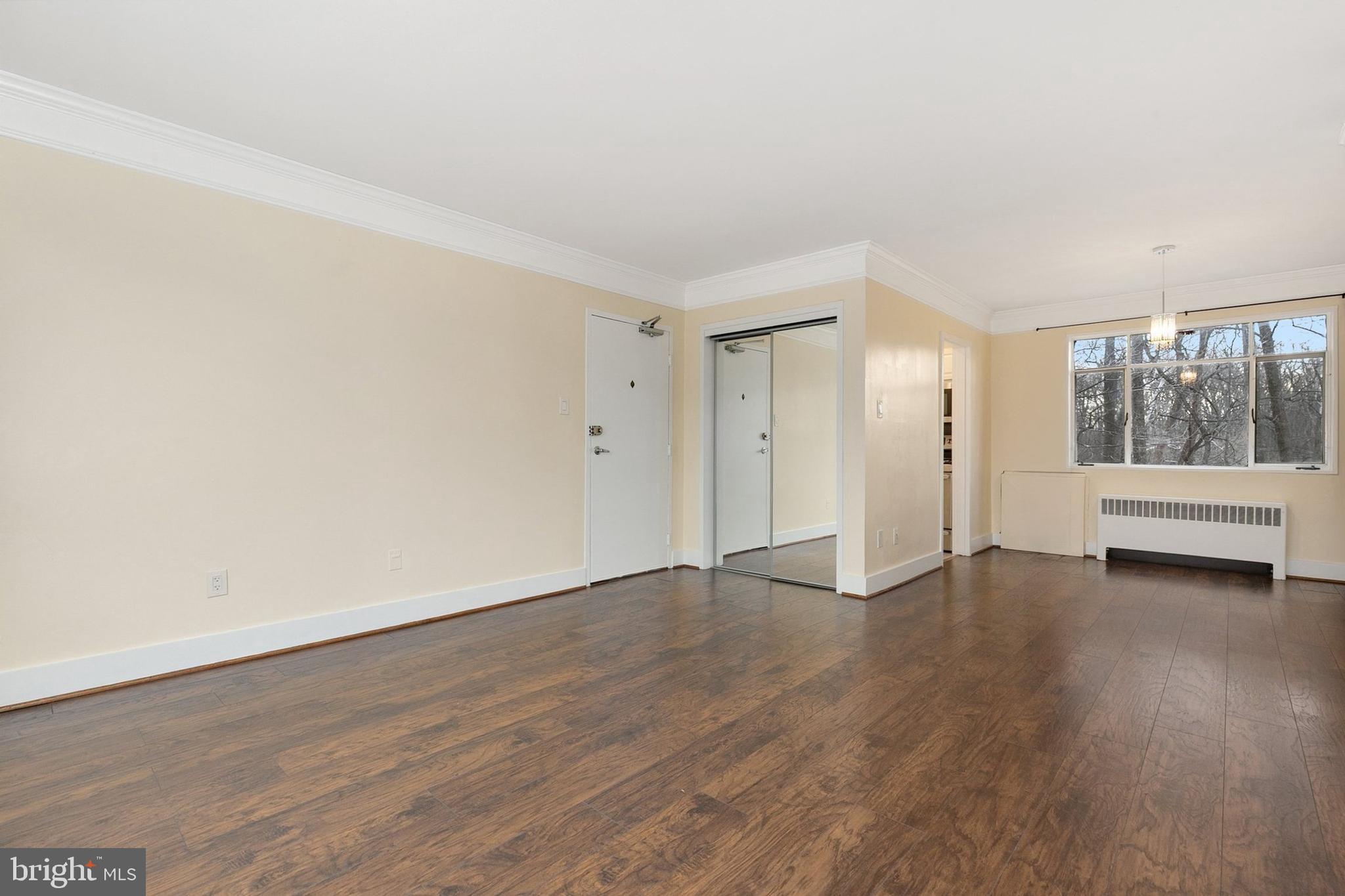 10315 MONTROSE AVENUE 202