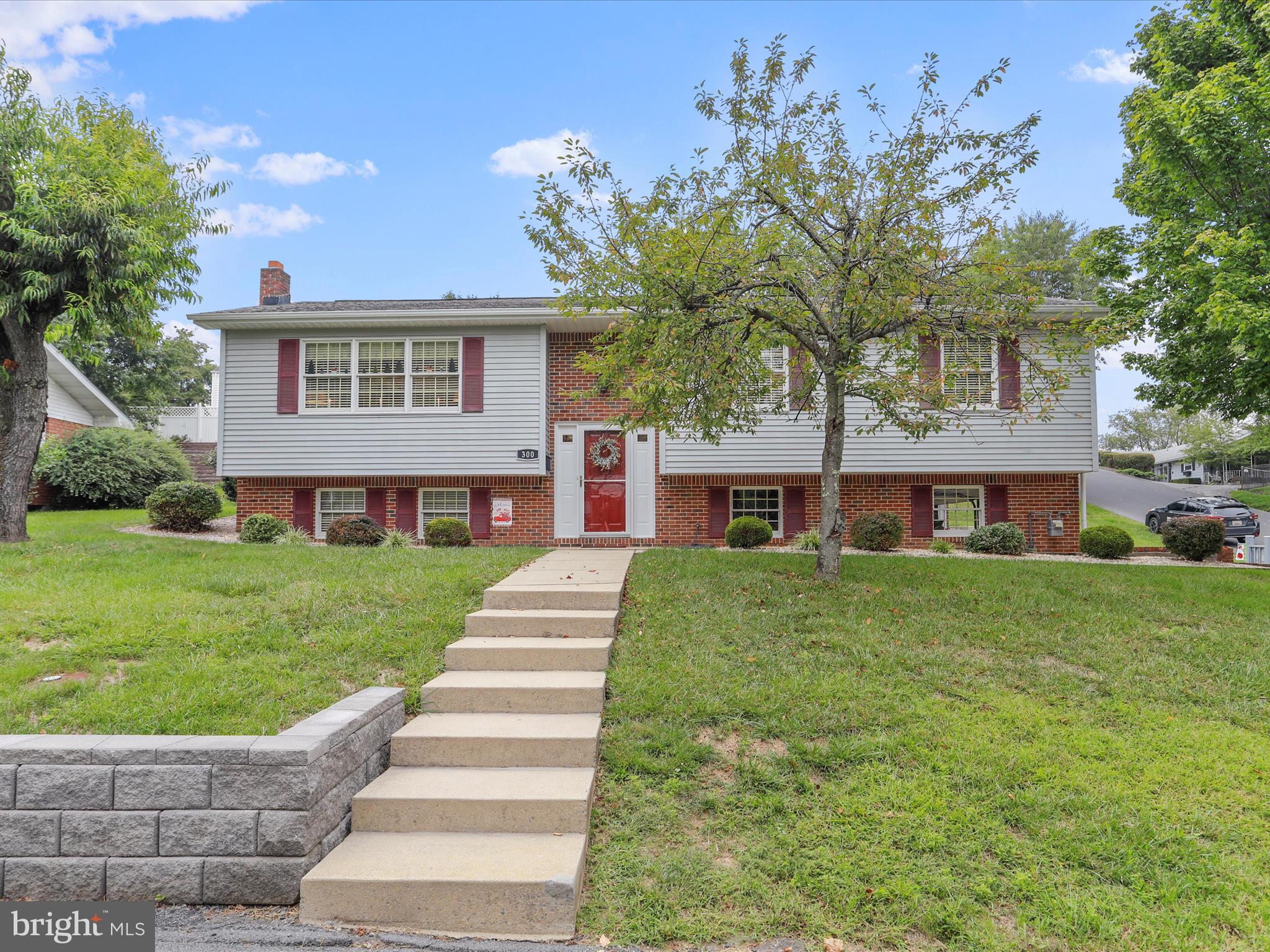 When words don't do a property justice, you just have to see it for yourself! Perched overlooking the city of Keyser sits this incredible 3 (or 4!) bedroom split foyer with a finished basement, over sized 2 car garage, and a large, level lot. There's not a single thing left for you to improve here--the kitchen was remodeled, the appliances are upgraded, the floors are immaculate and the space is unbeatable! This property can also come FULLY FURNISHED! Like what you see? Come take a look!!
Home Warranty included!