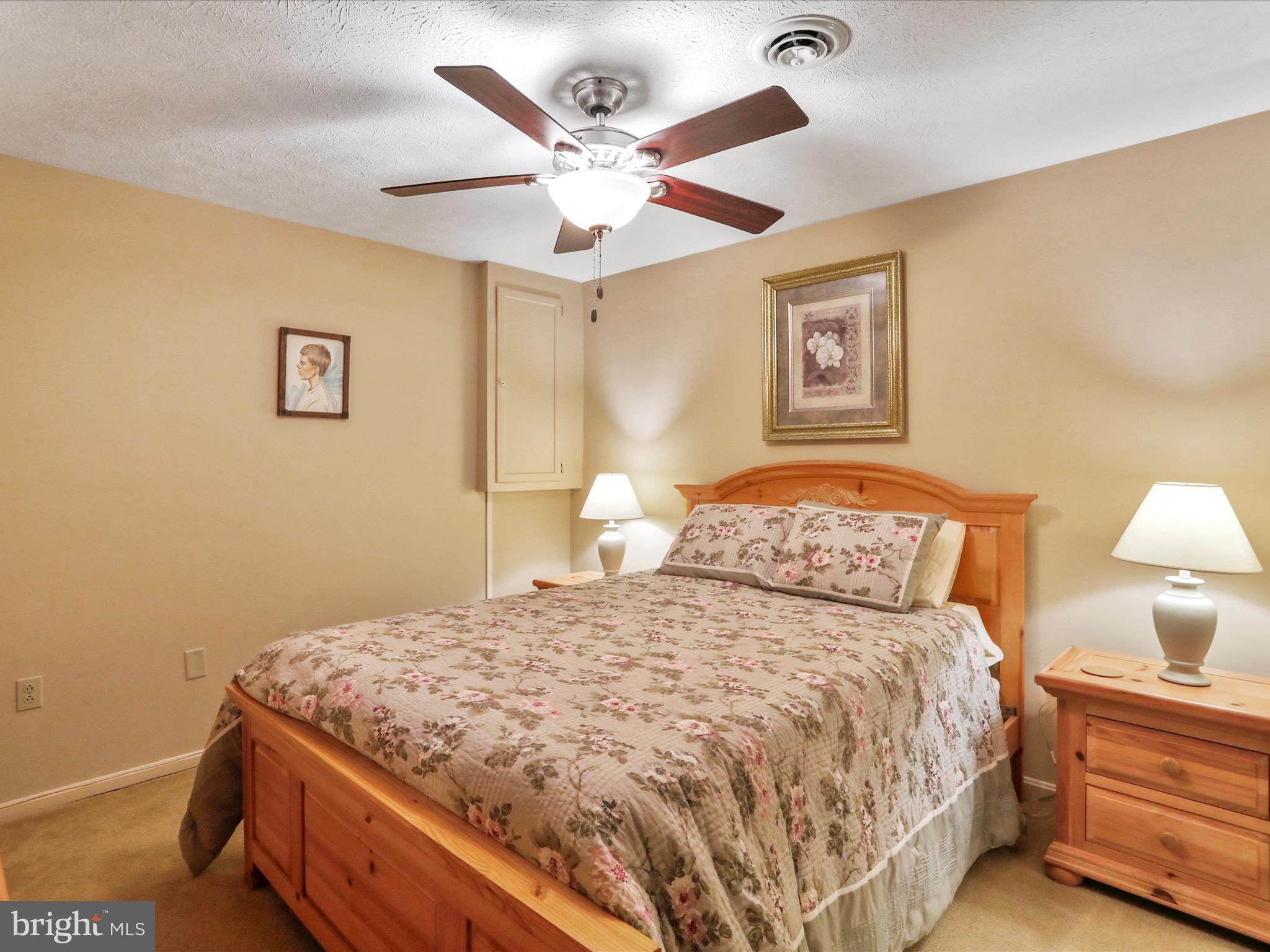 HAWTHORNE HEIGHTS - Residential