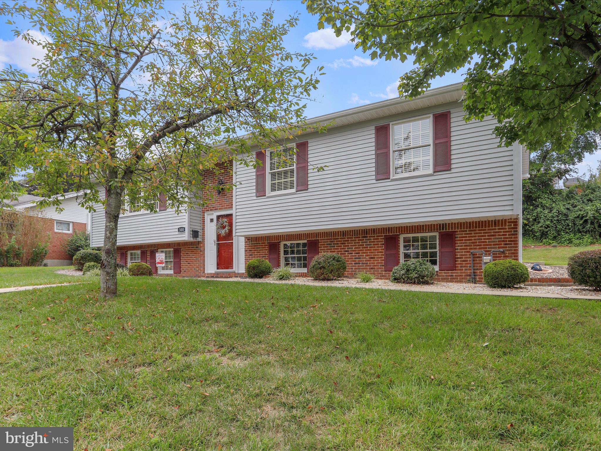 HAWTHORNE HEIGHTS - Residential