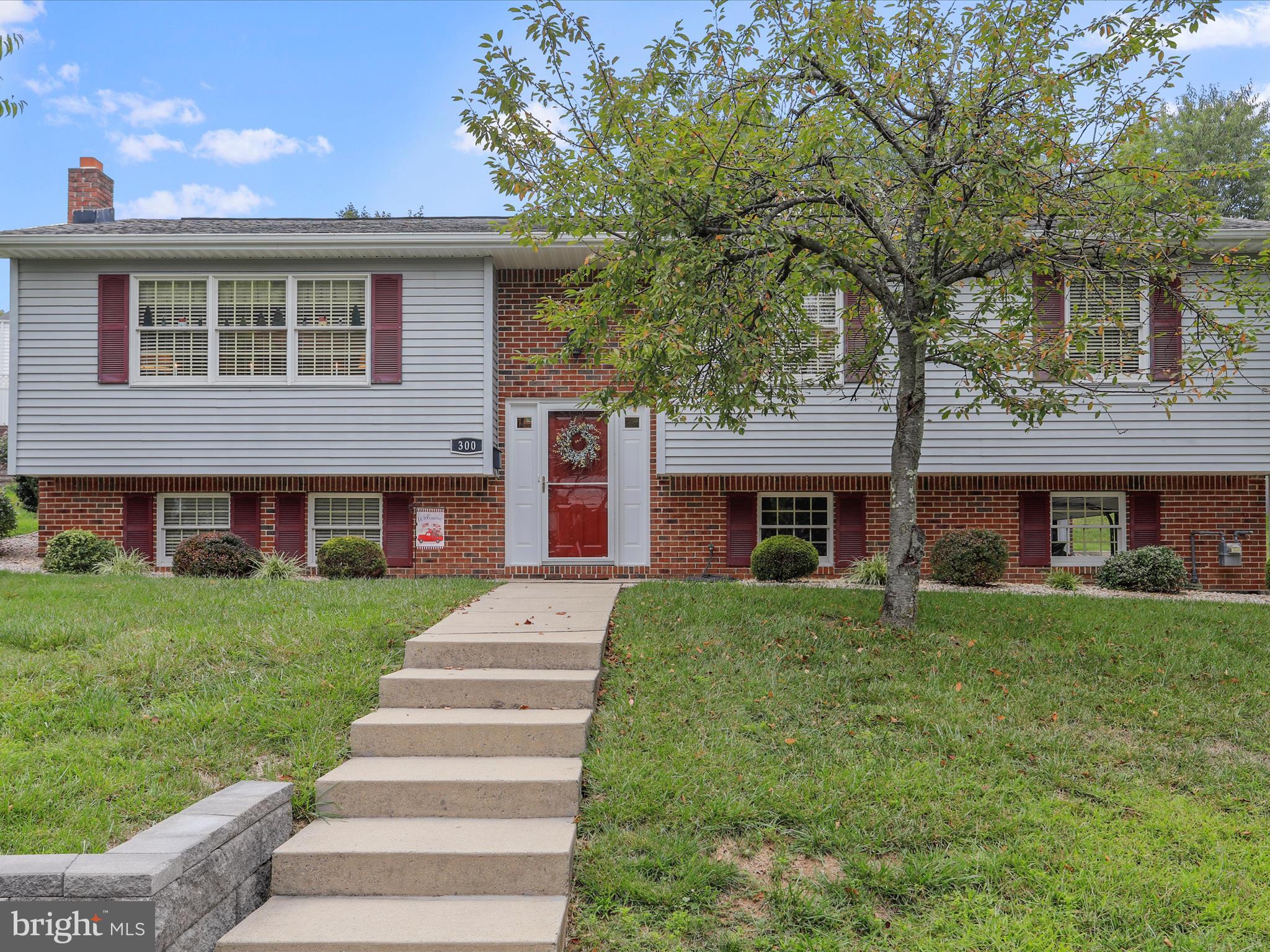 HAWTHORNE HEIGHTS - Residential