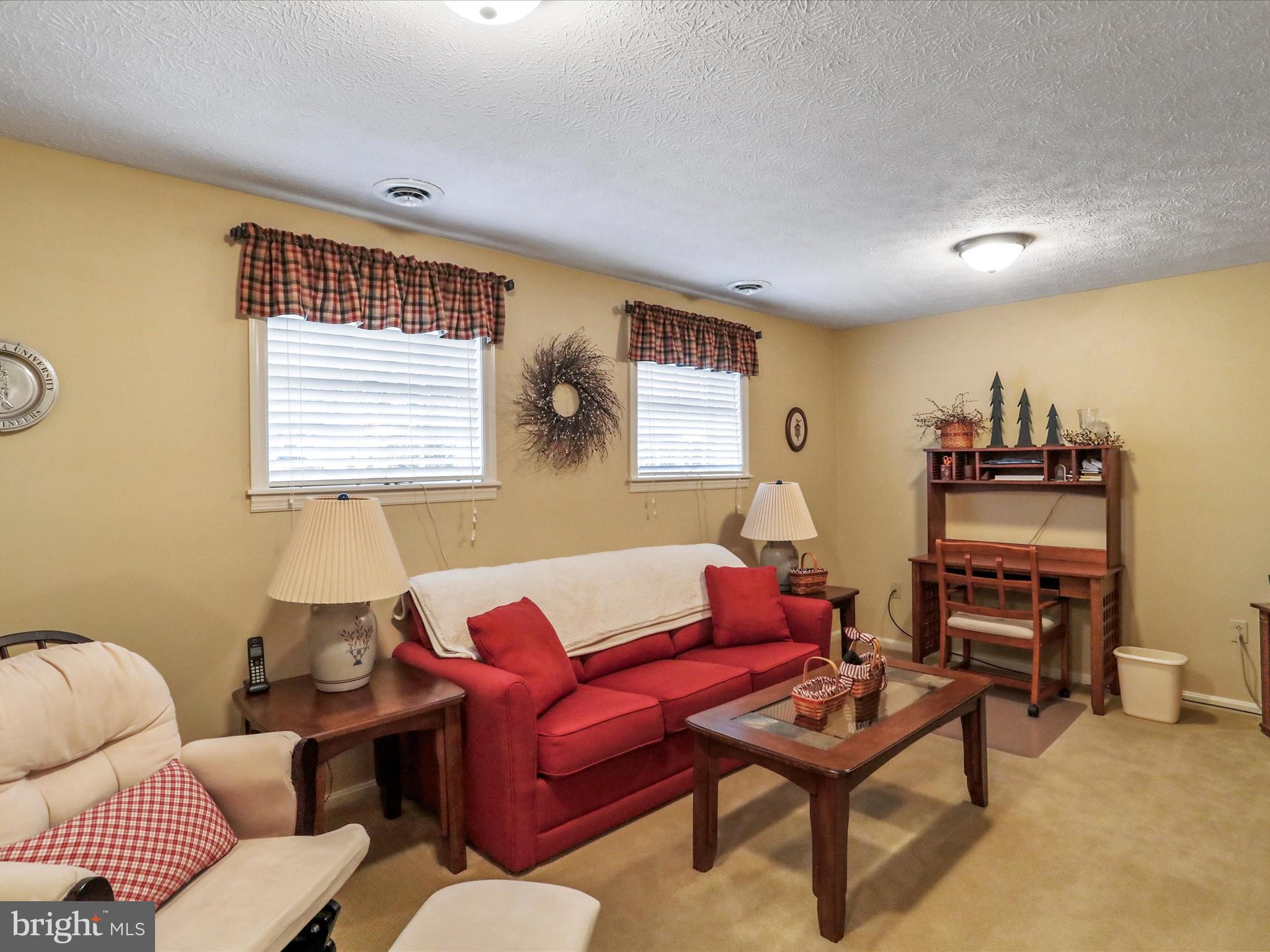 HAWTHORNE HEIGHTS - Residential