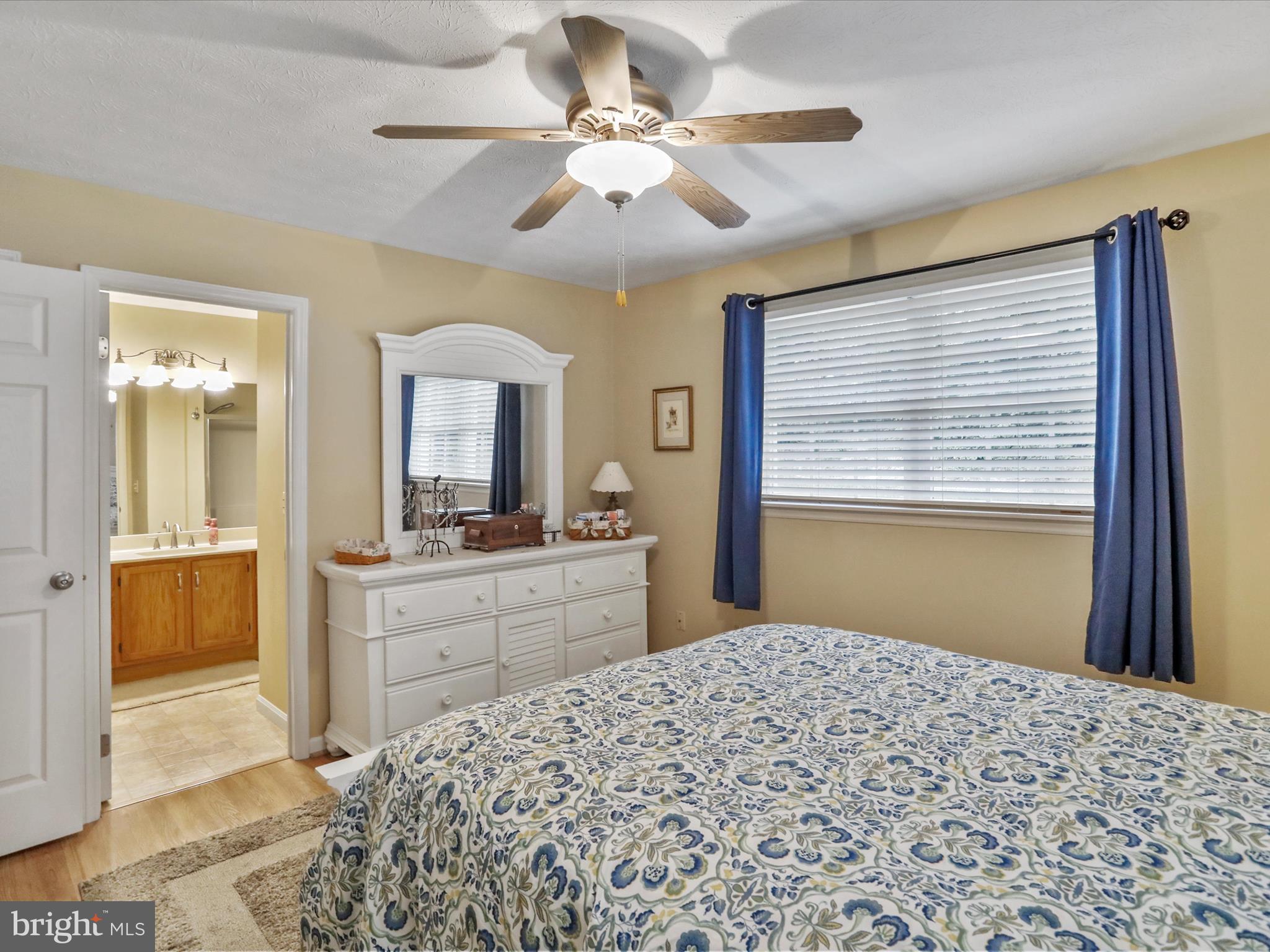 HAWTHORNE HEIGHTS - Residential