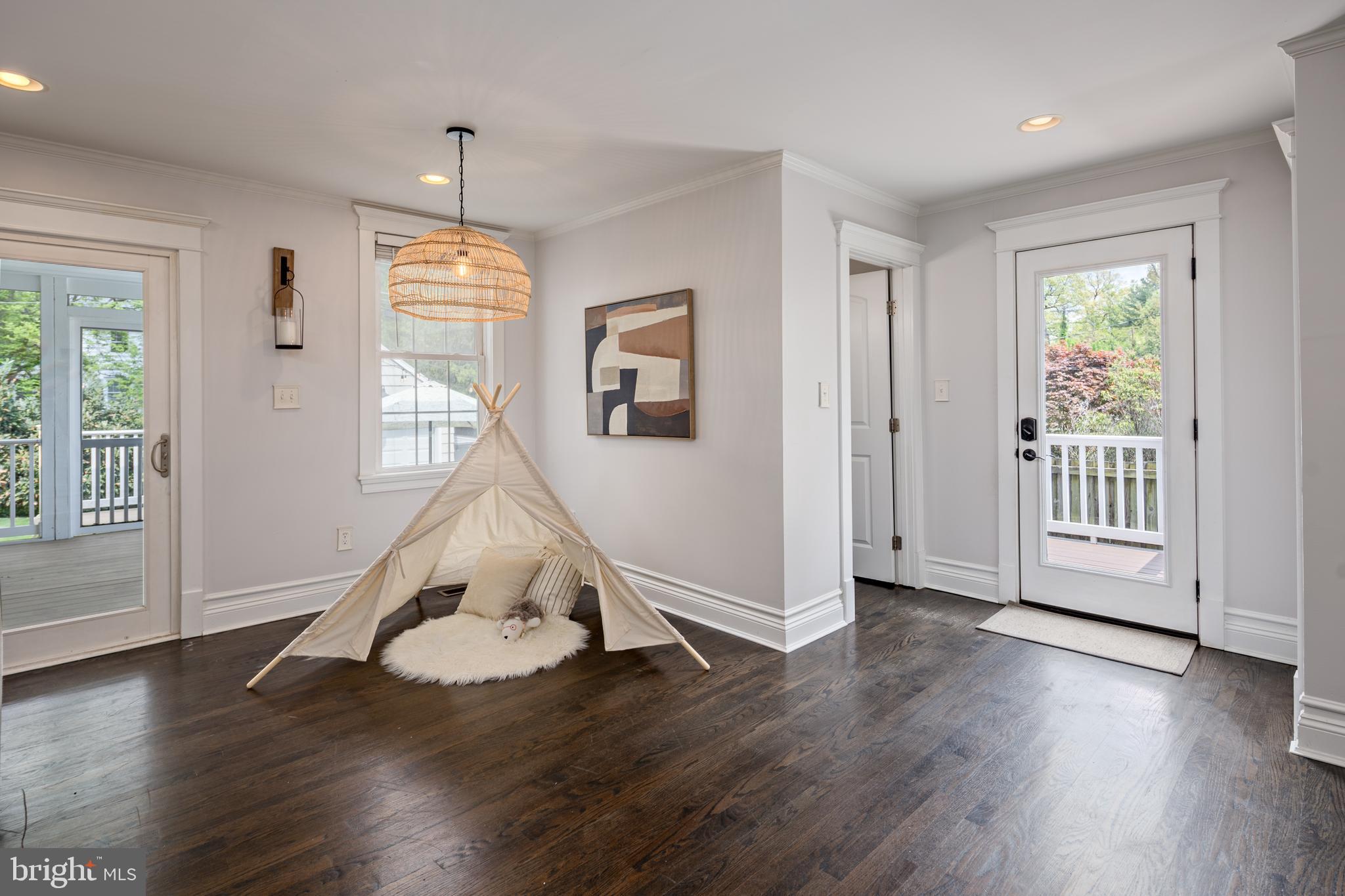 STONELEIGH - Residential