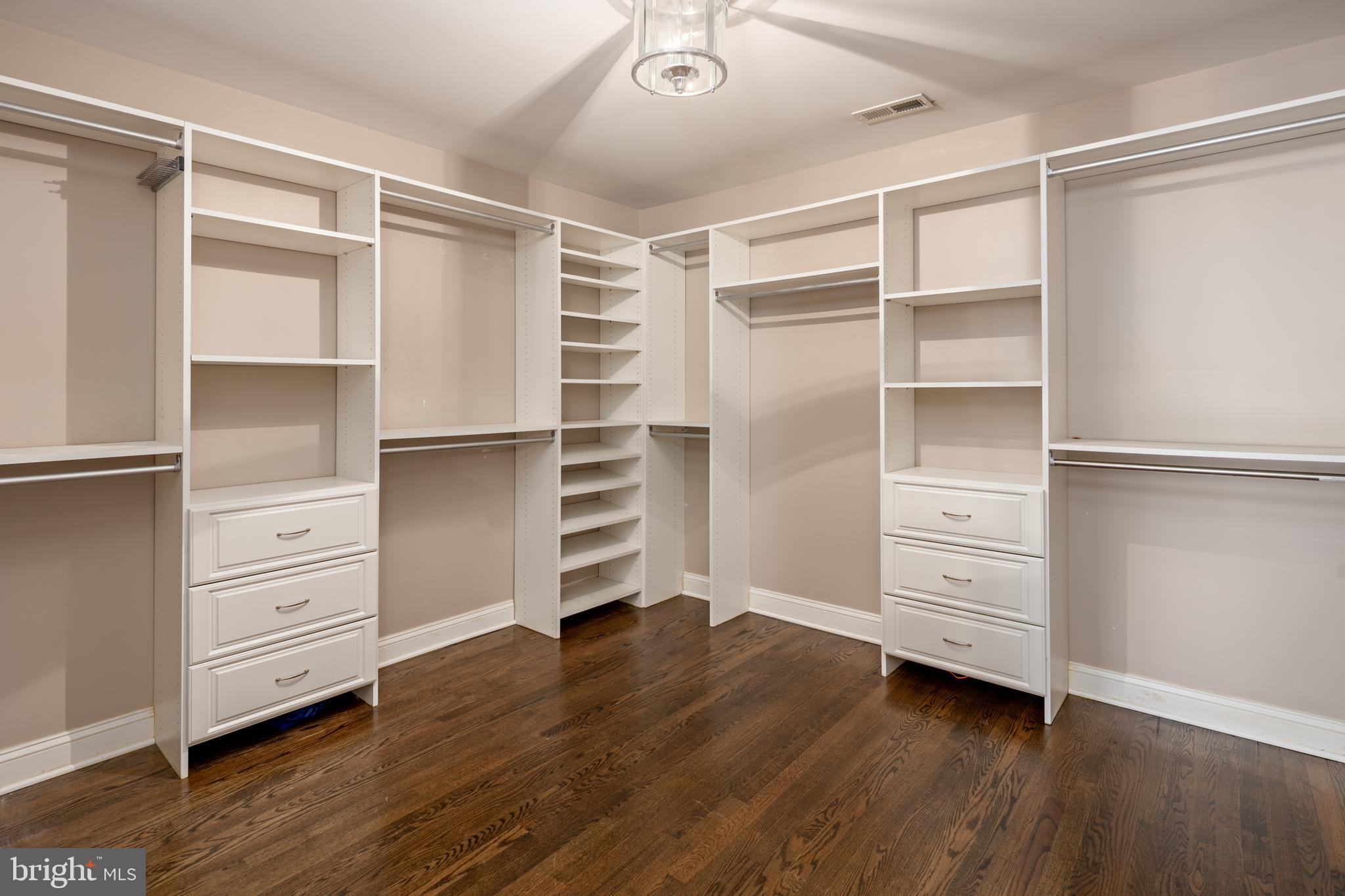 STONELEIGH - Residential