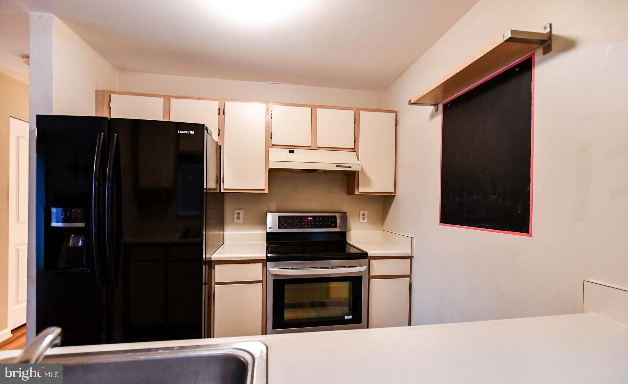 CROMWELL FOUNTAIN - Residential