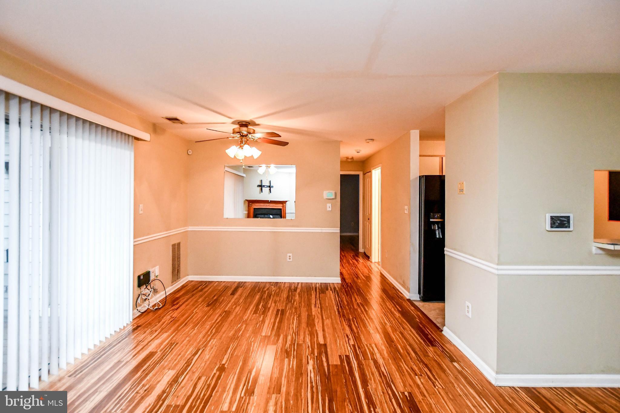 CROMWELL FOUNTAIN - Residential