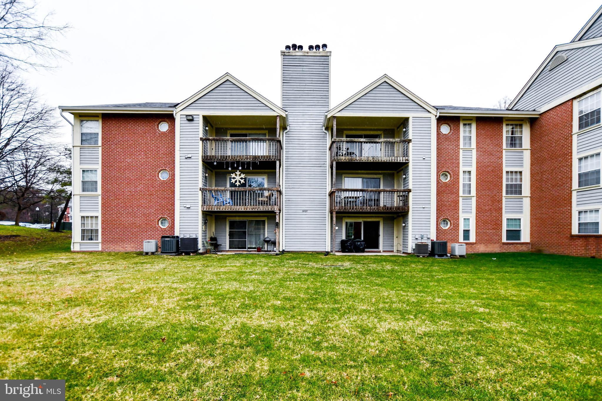 CROMWELL FOUNTAIN - Residential