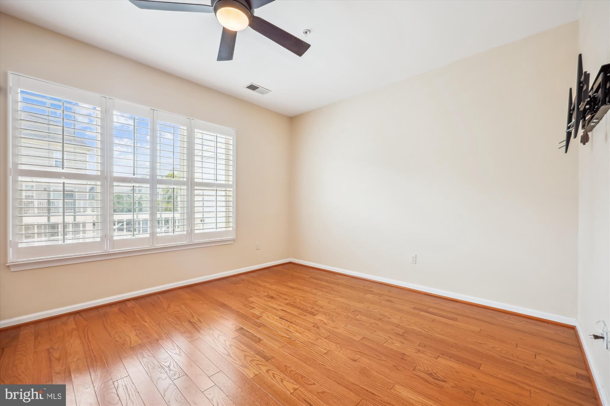 LAKELANDS - Residential