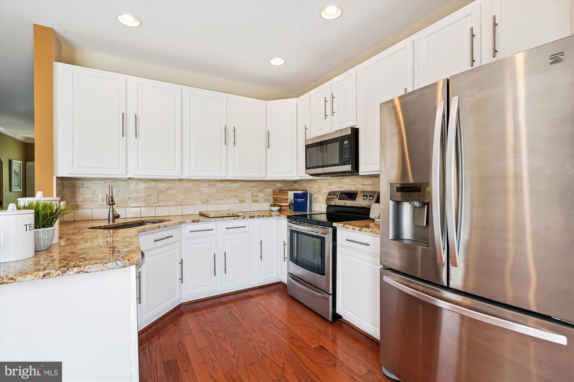 LAKELANDS - Residential