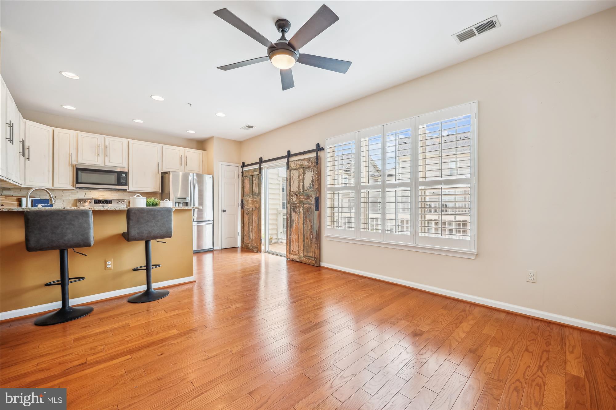 LAKELANDS - Residential