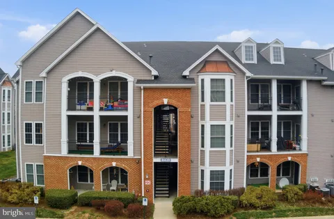 46620 Drysdale Terrace Unit 203, Sterling, VA MLS: VALO2111640