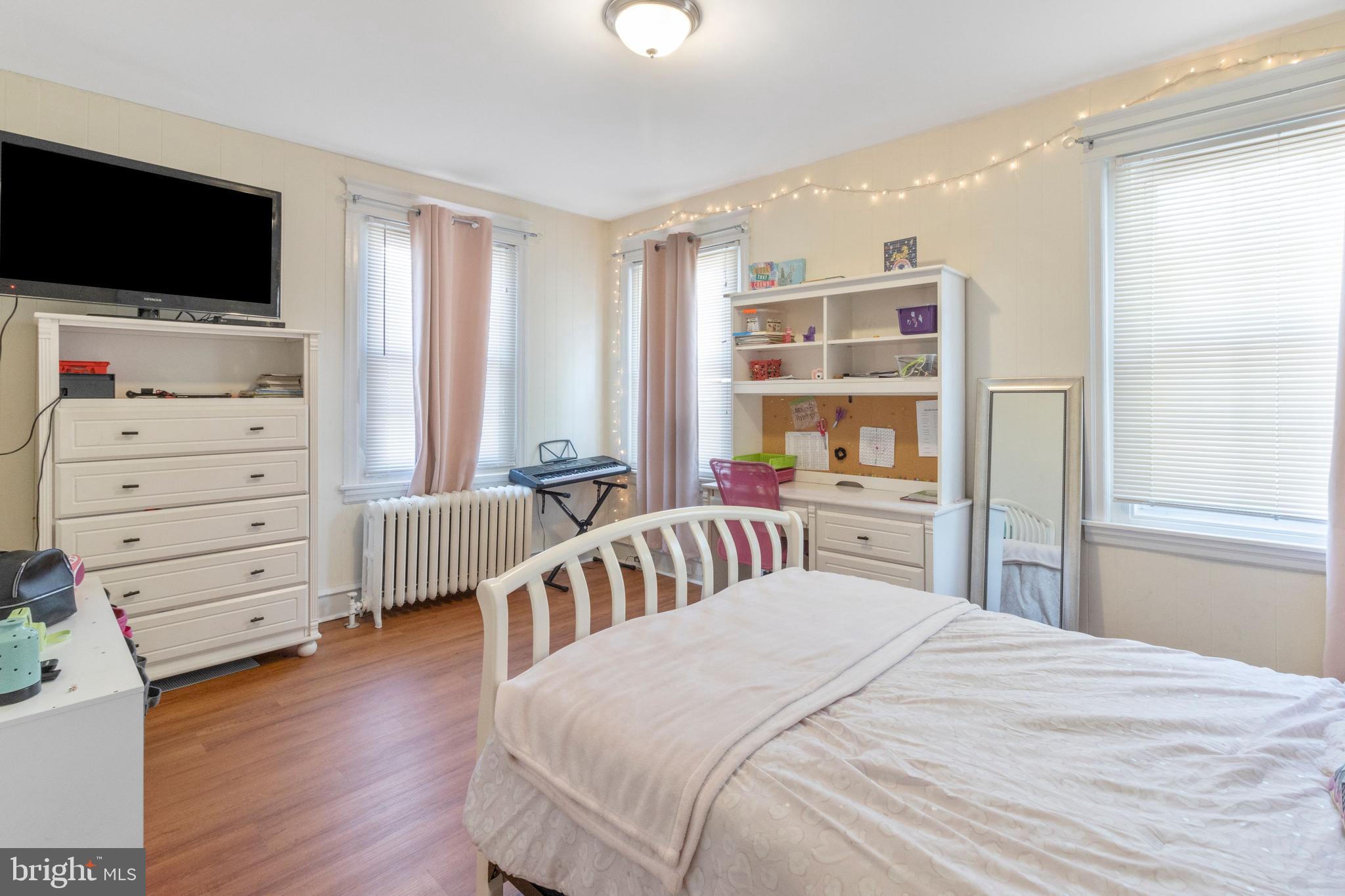 MAYFAIR (EAST) - Residential