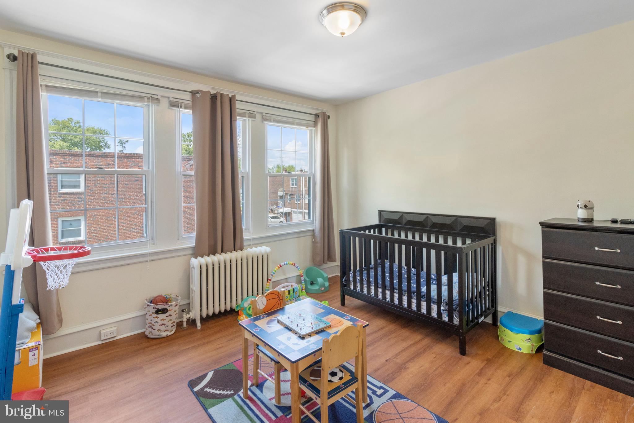 MAYFAIR (EAST) - Residential