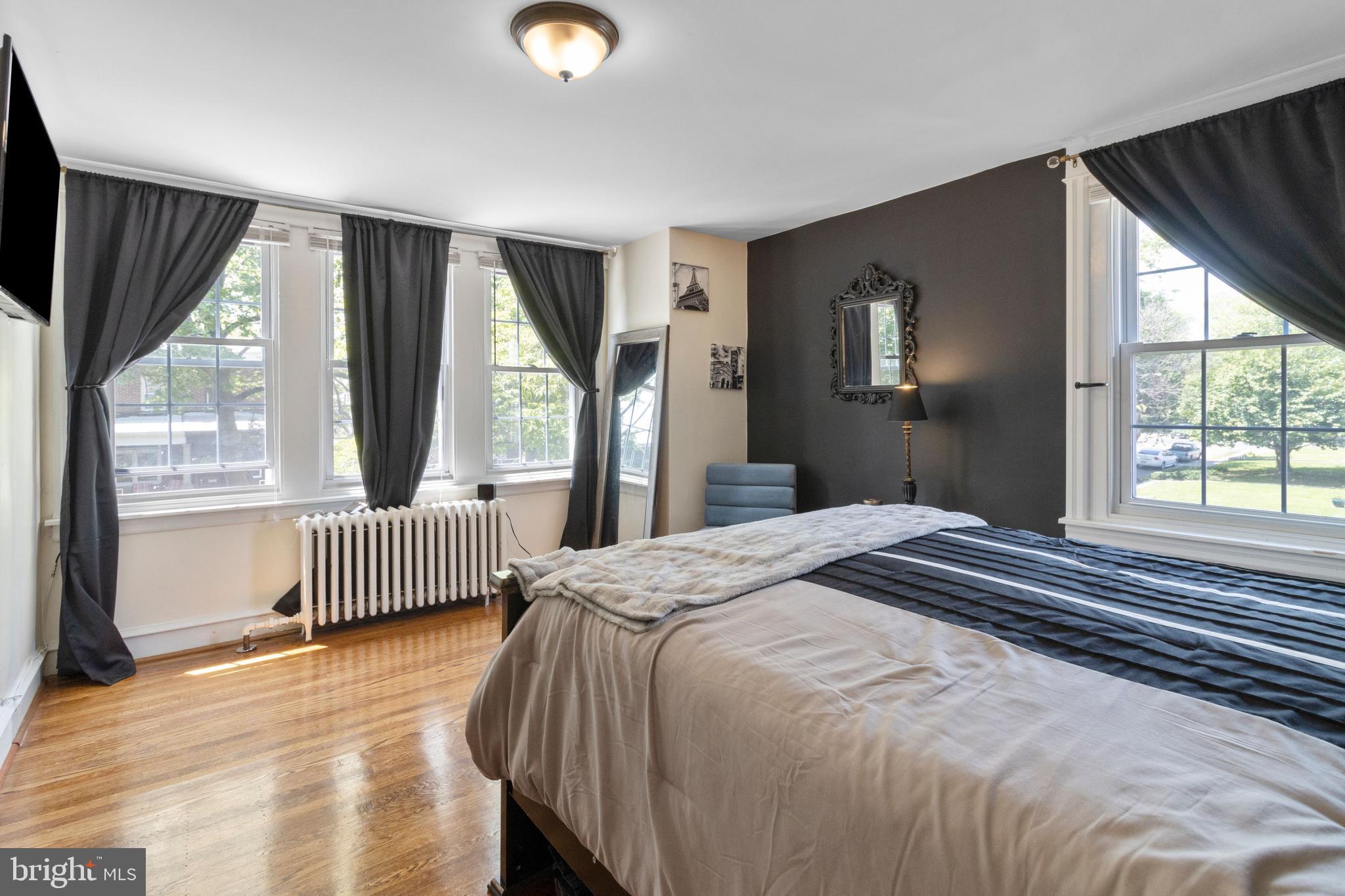 MAYFAIR (EAST) - Residential