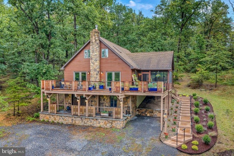 Homes For Sale - 18 Donegal Lane<br/> BERKELEY SPRINGS, WV 25411