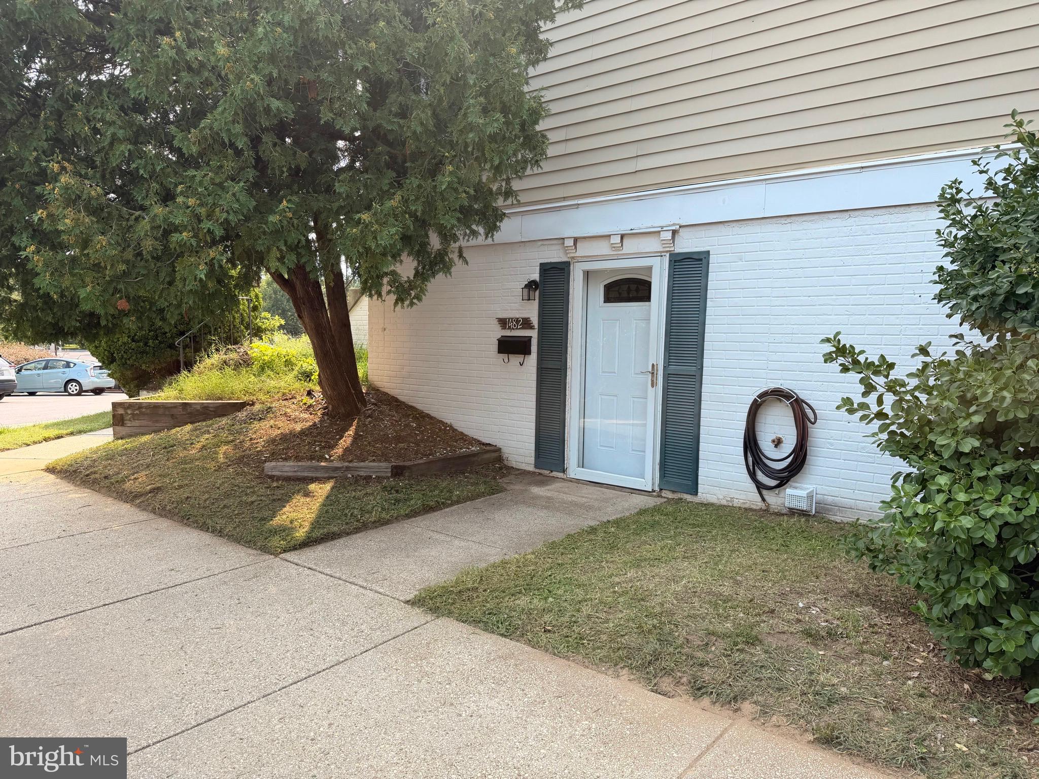 1482 BLOCKTON COURT